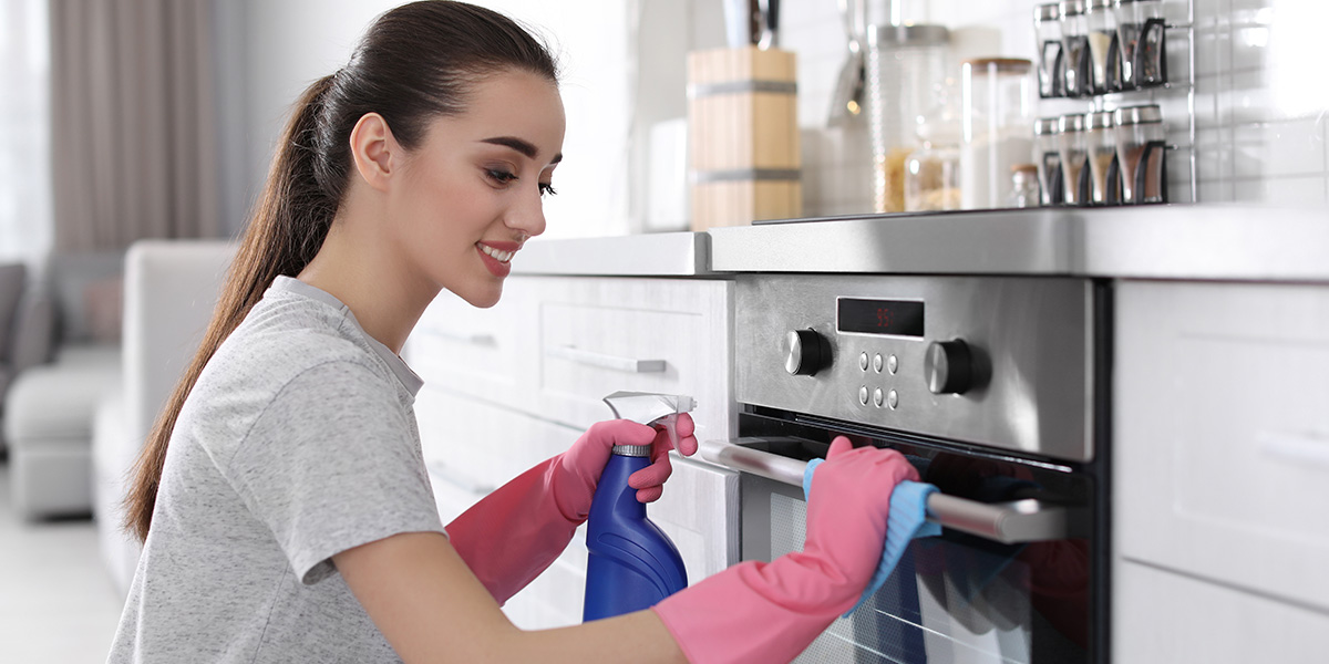 Step-by-Step Guide on How to Clean Your Electric Oven